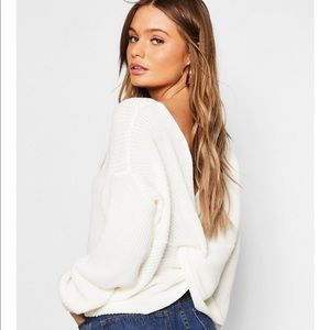 Boohoo Crop Twist Sweater in Cream